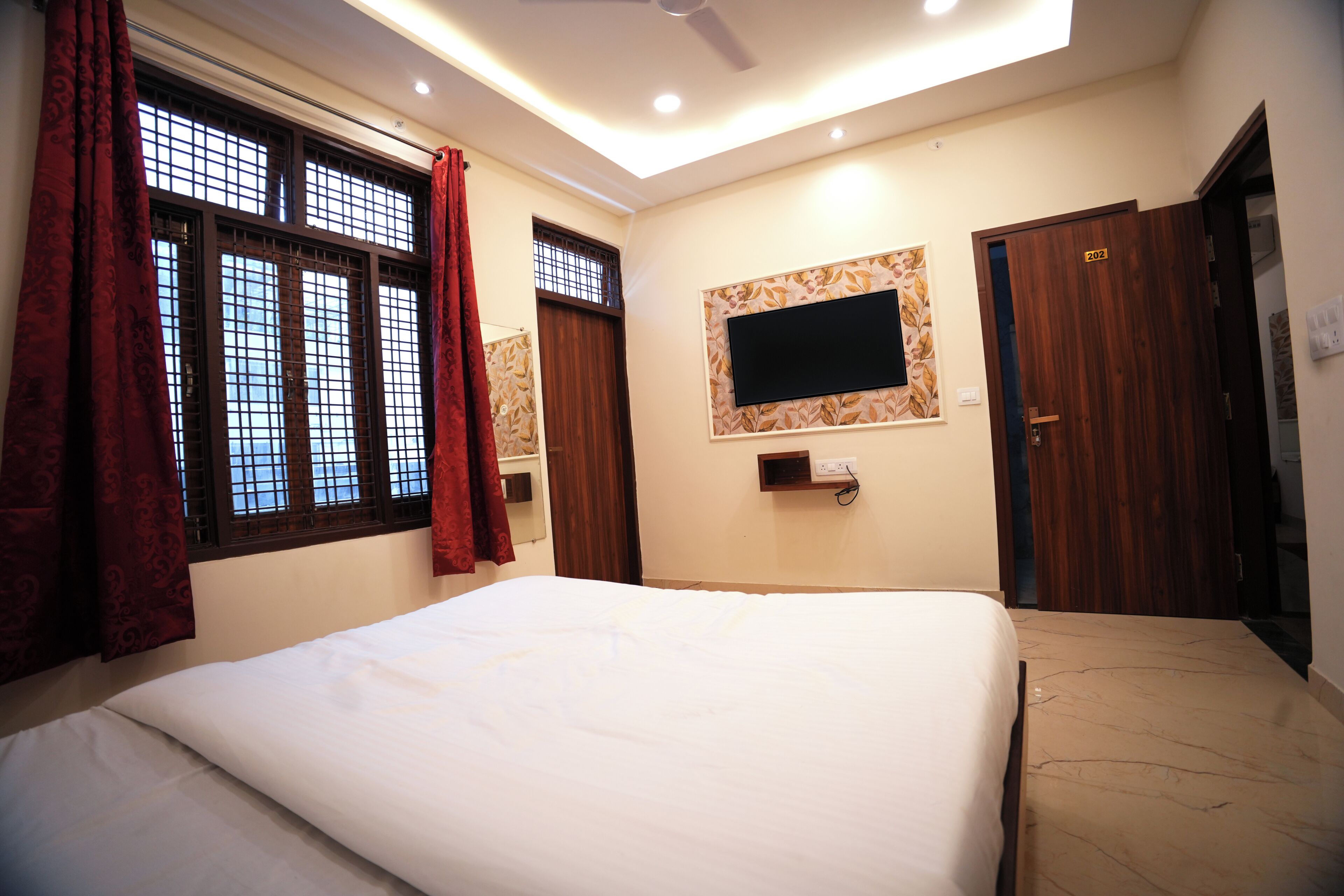 Deluxe Double Room, Balcony, City View
