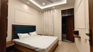 Deluxe Double Room, Balcony, City View