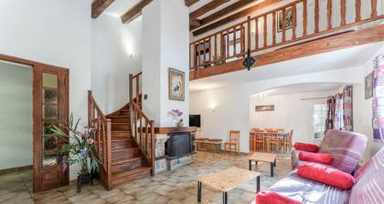 Villa 'Gourderatte' mit privatem Pool, Terrasse und WLAN