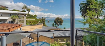 On the Rocks - Nelson Waterfront Holiday Home