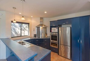 Private kitchen - On the Rocks - Nelson Waterfront Holiday Home (Nelson)