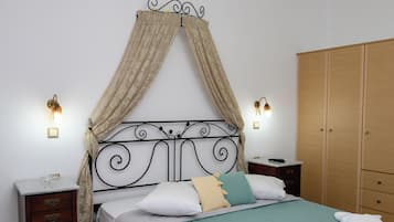 Comfort Double Room, Balcony, Garden View