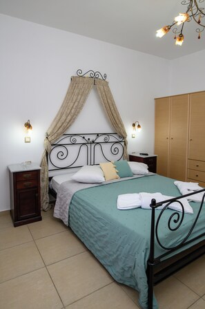 Room - VILLA ANDROMEDA (AEGIALI)