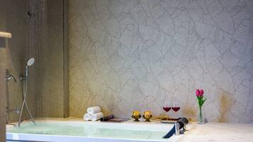 Deluxe Villa, Hill View | Spa