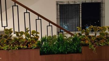 Deluxe Double Room, City View | Interior