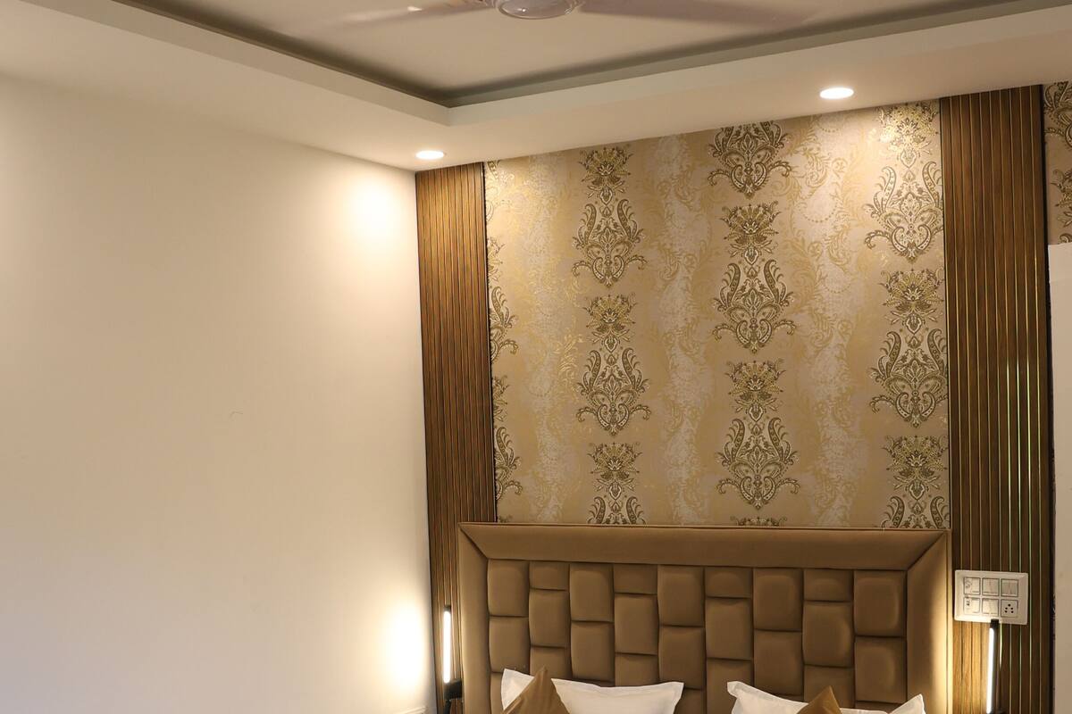 Saphira 2 BHK Family Suite Room