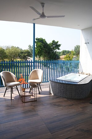 Vienna Jacuzzi Bath Room | Balcony
