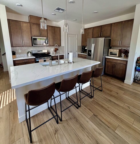 Modern Las Vegas Getaway, Close to all the Fun!!