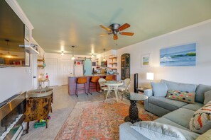 TV, fireplace, books - Beachside Bliss! Ocean City Condo w/ Large Balcony (Ocean City)
