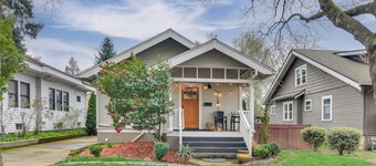Main Street Retreat! Urban Cottage in Vancouver