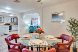 Dining - 3 Mi to University of Arizona Campus! Group Escape (Tucson)