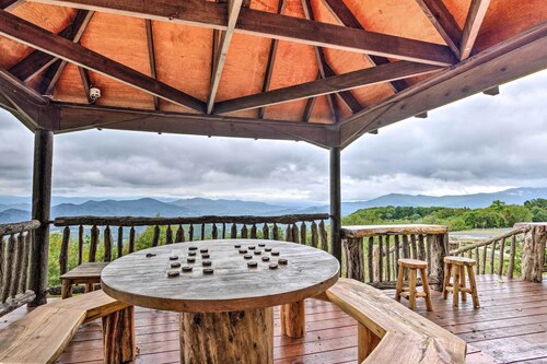 Forest-View Balcony & Trail Access! Burnsville Gem