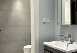 Bathroom - Kease Ar Rabi J-1 Royal Touch GX69 (Riyadh)