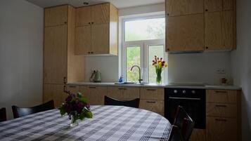Basic House, Park View | Dining