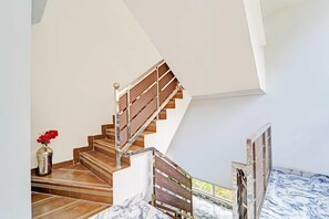 House | Bahagian dalam