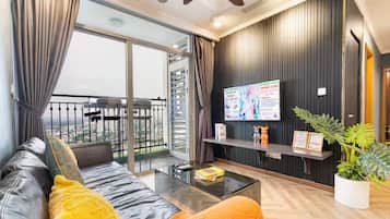 Apartamento de lujo, 2 habitaciones, balcón, vistas a la ciudad | Zona de estar