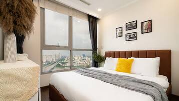 Apartamento de lujo, 2 habitaciones, balcón, vistas a la ciudad