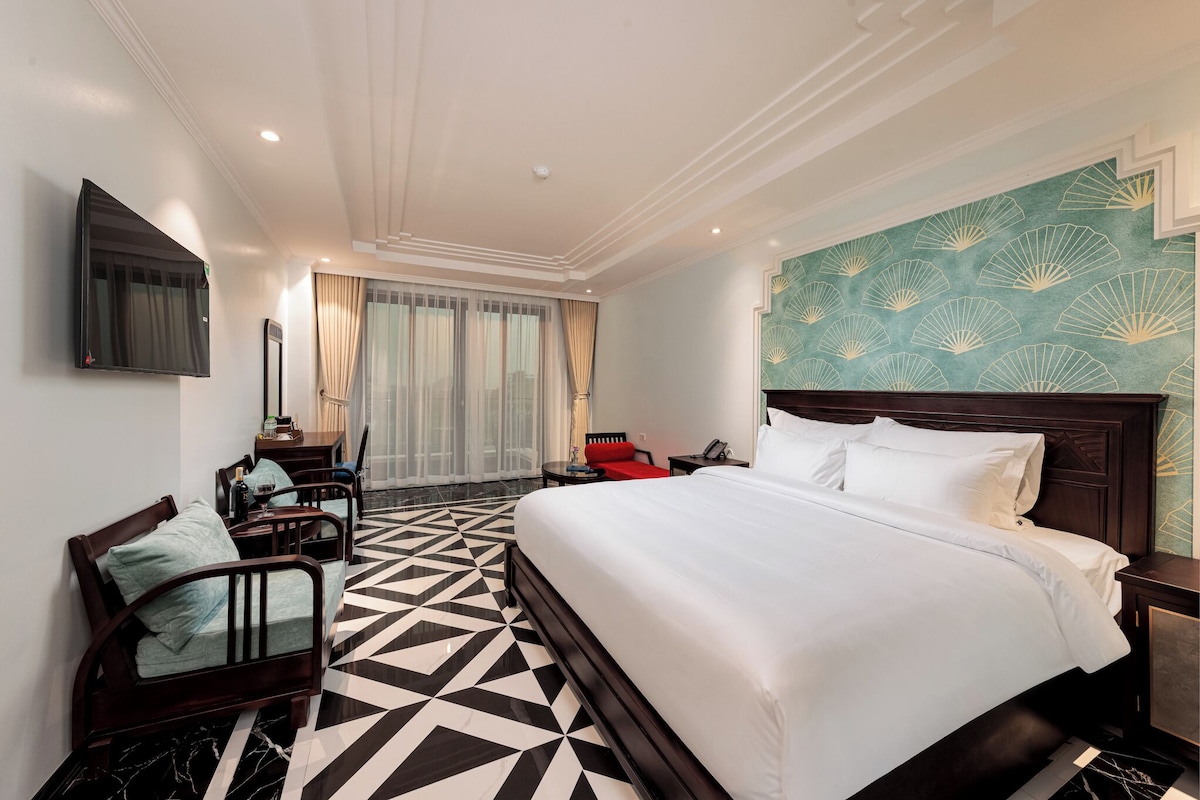 Luxury Double Room, City View