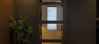 3bd3ba, Kingbeds, New build, 75" TV, Full Kitchen, W/D