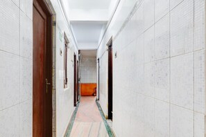 Interior - Hotel O Chennai Central Railway Station (Chennai)