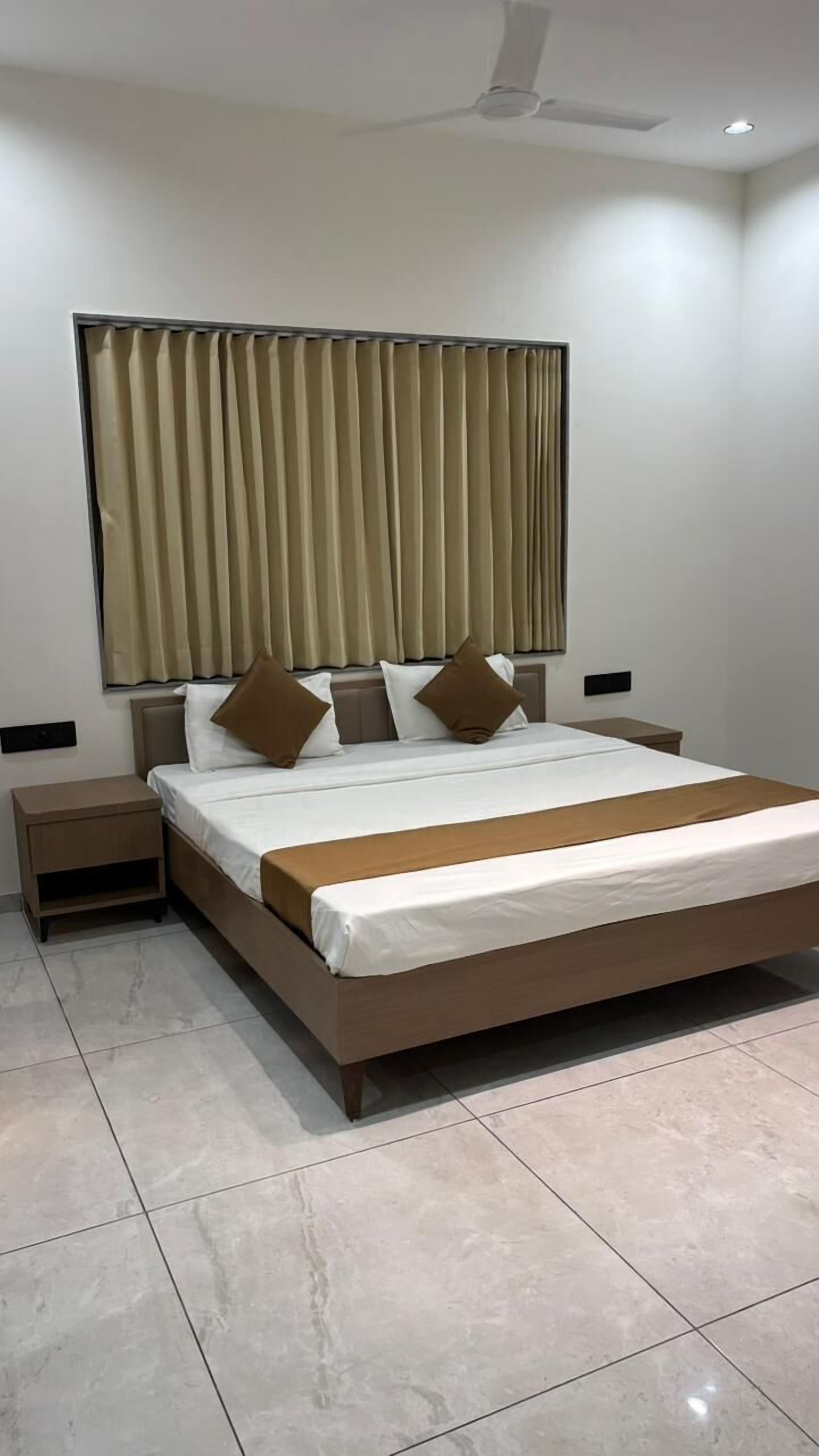 Grand Villa, 3 Bedrooms, Kitchen