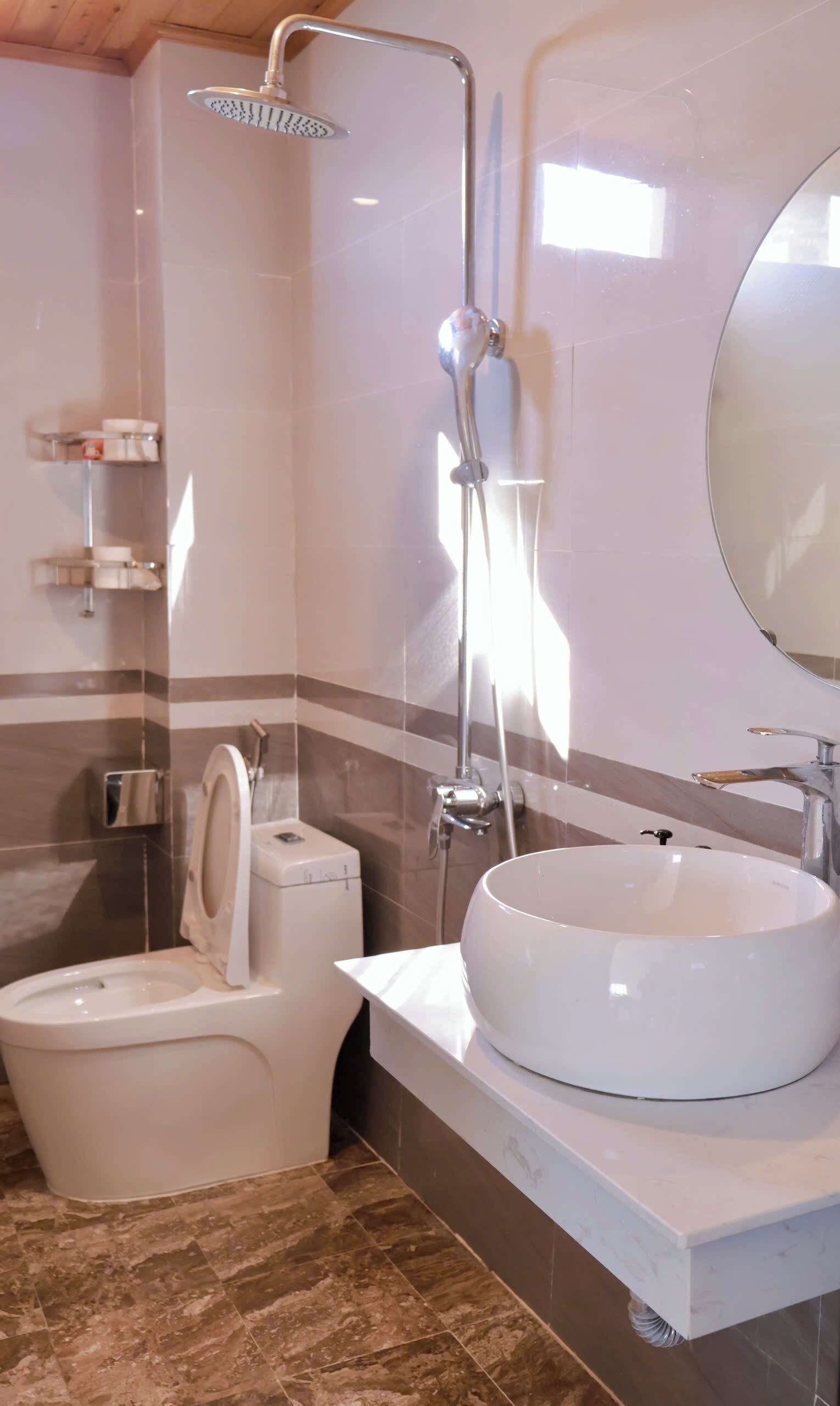 Family Triple Room, Balcony, Mountain View | Bathroom