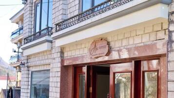 Fachada de la propiedad