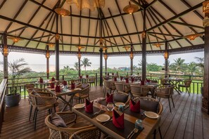 Restaurant - Sstella Empire Beach Resort, a member of Radisson Individuals (Calangute)