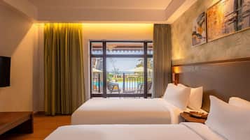 Deluxe Room, Pool View