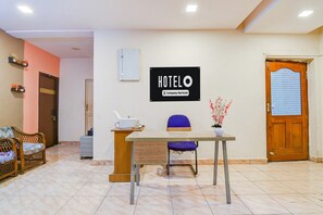 Lobby - Super Hotel O Akkayaplem Near Railway Station (Visakhapatnam)