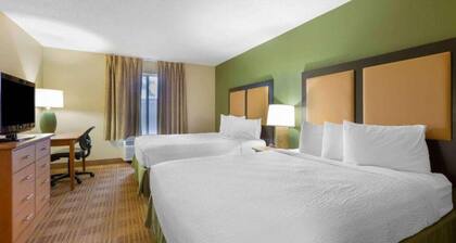 2 Queen Beds | Non-Smoking, Kitchen
