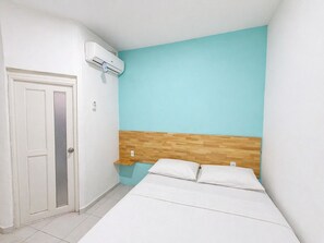 Room - Hotel O near Bunda Thamrin Hospital  (Medan)