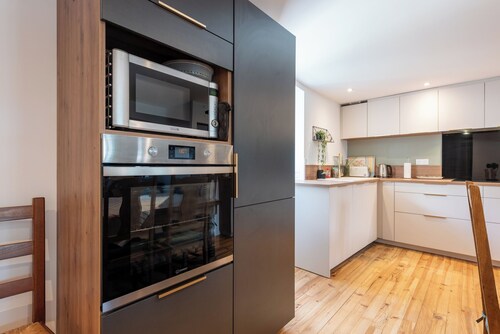 Large family home in the heart of the village with mountain views