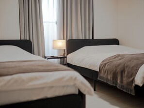 4 bedrooms, WiFi, bed sheets