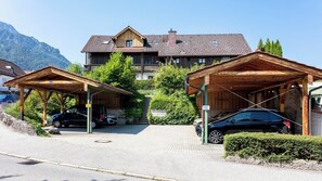 Exterior - Vacation apartment Irmi in the vacation home Bayerisch Gmainwith balcony and mountain view (Bayerisch Gmain)