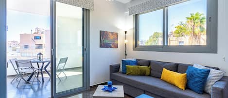 Apartment, 1 Bedroom, Kitchen, City View | Living area | Smart TV, Netflix, streaming services