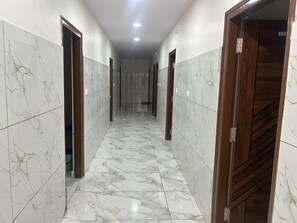 House | Interior - Hotel O Jodi Sri Muneshwara Swamy Temple (Bengaluru)