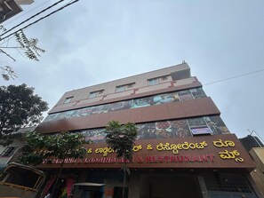 House | Exterior - Hotel O Jodi Sri Muneshwara Swamy Temple (Bengaluru)