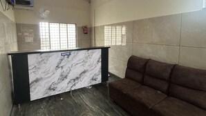 Rumah | Resepsionis