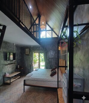 Family Room - Parichat House (Khanong Phra)