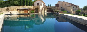 Pool - Domaine de La Vin Suda
independant villa with magnificient infinite pool (Grasse)