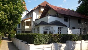 Exterior - Vacation apartment S22 - Holiday apartment S22 with terrace and WLAN in Graal-Müritz (Graal-Müritz)