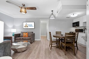 Living area - Stylish private 1BR on Frenchmen Street with shared pool, hot tub, and easy walk to the French Quarter. (New Orleans)