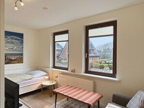 1 bedroom, WiFi, bed sheets - Single room close to the beach in a quiet location in Wenningstedt - Pension La Mer - (Wenningstedt-Braderup (Sylt))