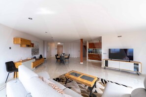 Living area - Villa 10 pers, sea view on the Costa Brava 5 min from the beach of Roses with swimming pool (Palau-saverdera)