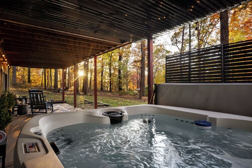 Huckleberry Hills | Hot Tub & Fire Pit & Dogs