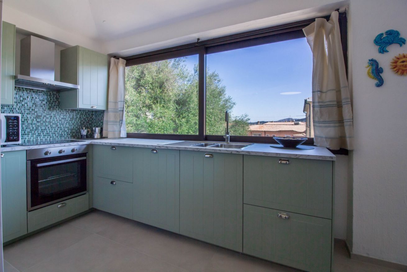 Fridge, microwave, dishwasher