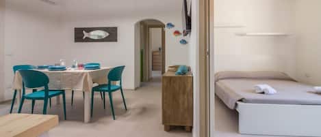 Iron/ironing board