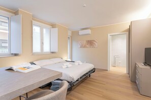 Iron/ironing board, travel cot, free WiFi - Arco della Pace Sweet Home D by Halldis (Milan)