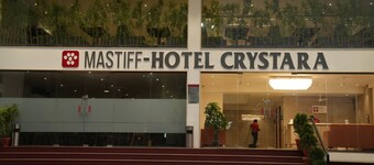 Mastiff Hotel Crystara, Jalgaon